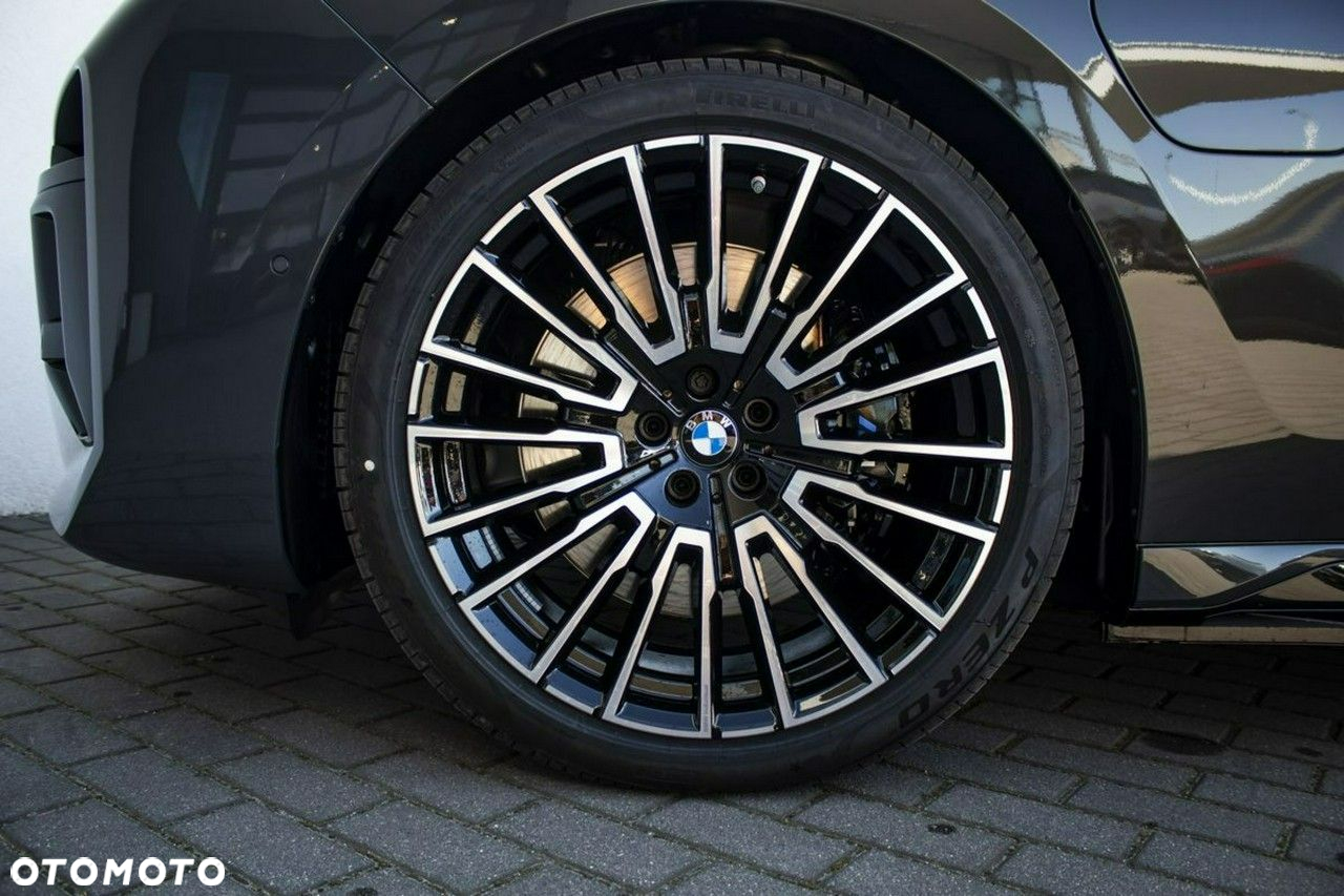 BMW Seria 7 - 11