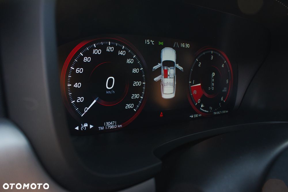 Volvo S90 - 16
