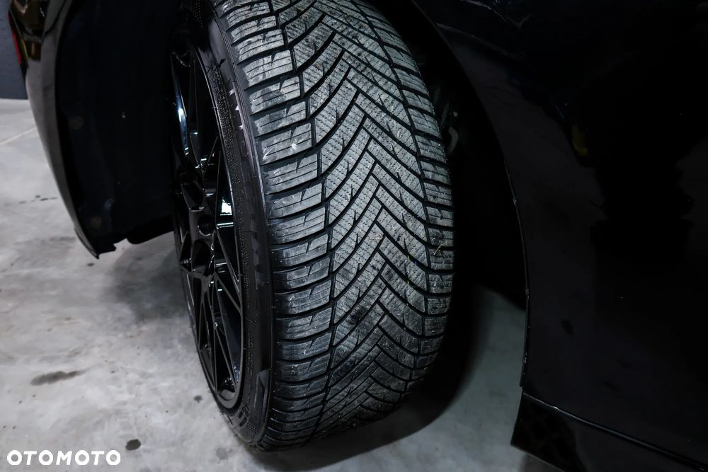 BMW Seria 3 335i xDrive M Sport - 18