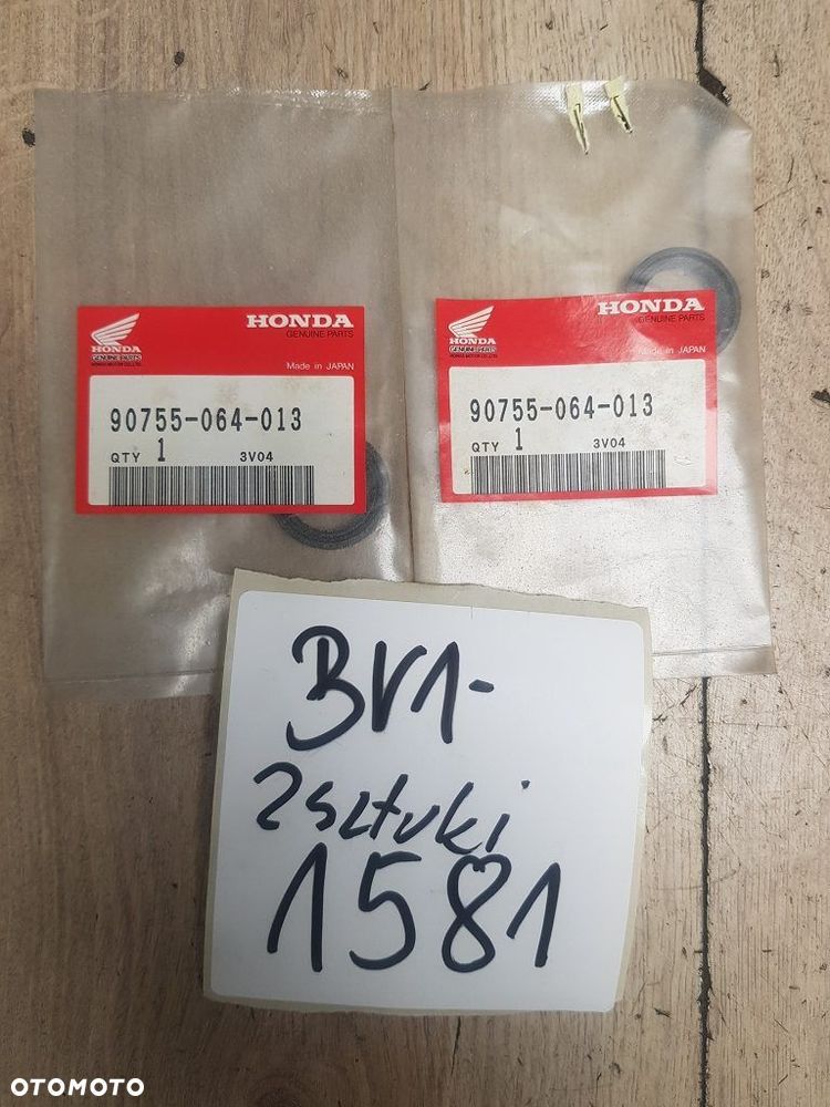 Uszczelniacze olejowe lag Honda ST50 Dax CT70 Trail  90755-064-013 - 1