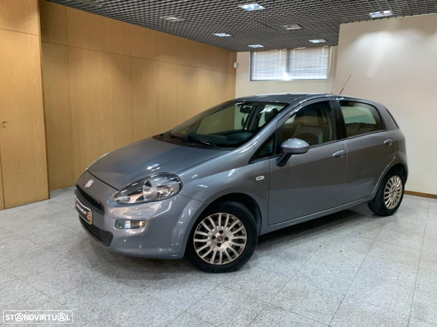 Fiat Punto 1.3 M-Jet Lounge S&S - 3
