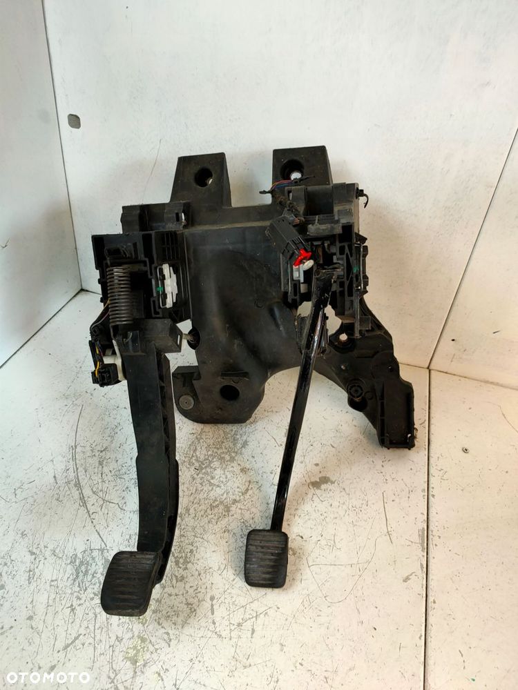 pedały sprzęgła hamulca kpl opel meriva b 13362473 - 1