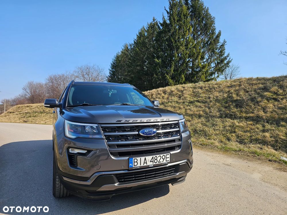 Ford Explorer - 12