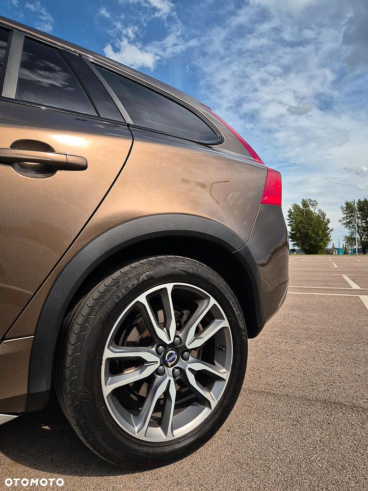 Volvo V60 Cross Country T5 AWD Momentum - 13