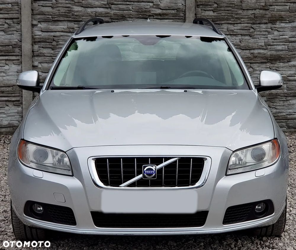 Volvo V70 D5 Momentum - 15