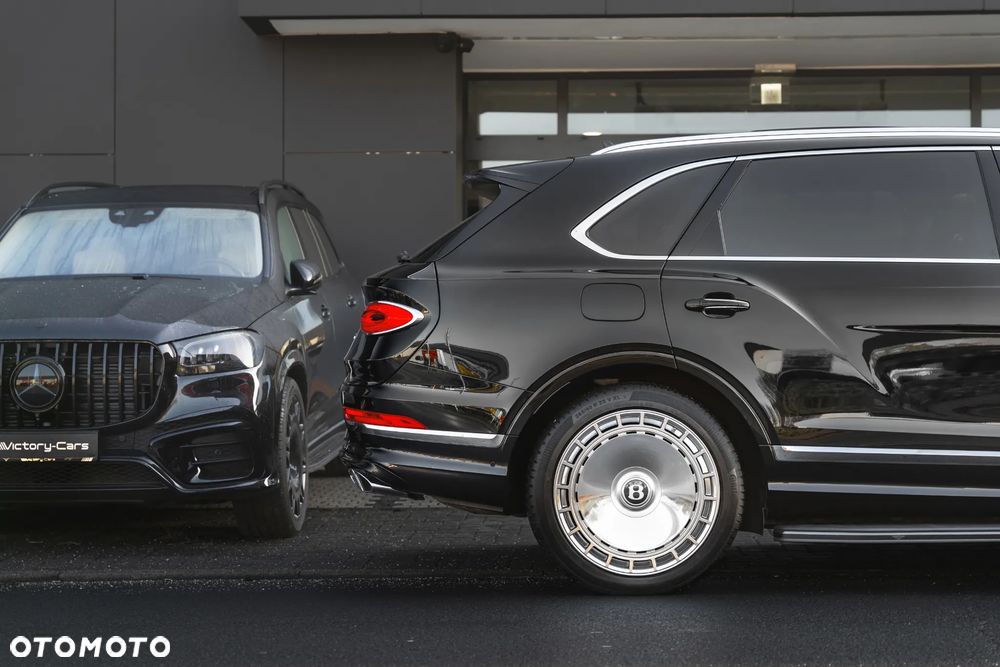 Bentley Bentayga EWB Azure - 15