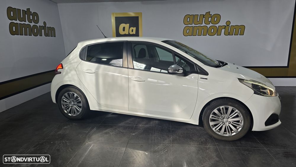 Peugeot 208 1.5 BlueHDi Signature - 6