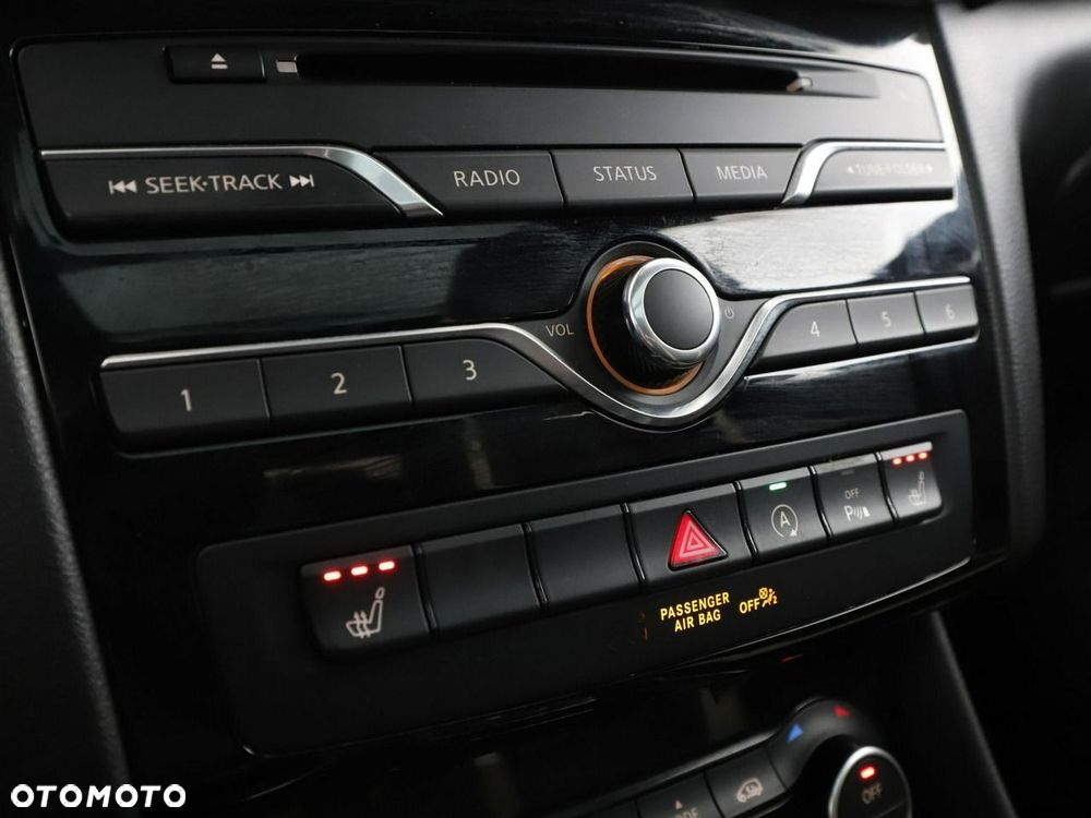 Infiniti Q30 1.6t DCT Sport - 27