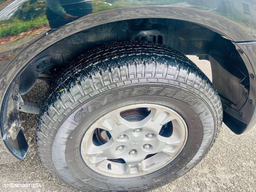 Mitsubishi Pajero - 12