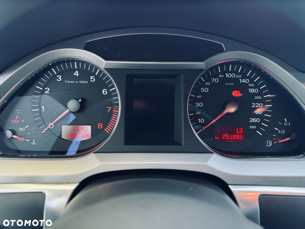 Audi A6 Avant 2.4 Quattro - 8