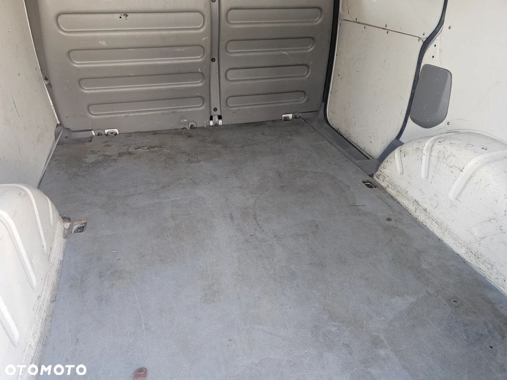 Volkswagen Caddy - 16