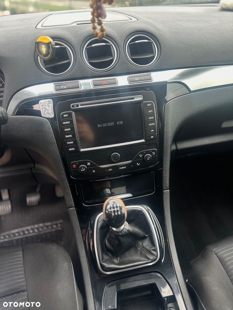 Ford S-Max - 19
