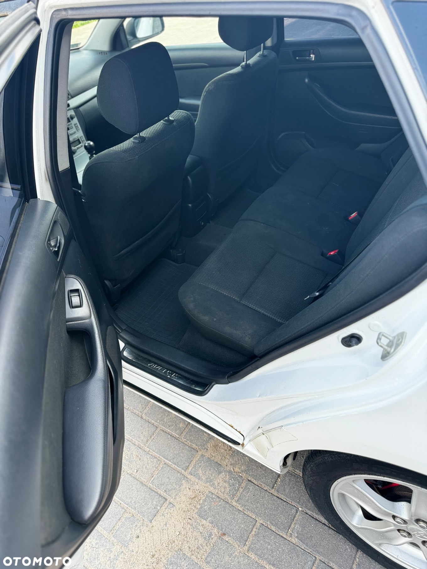 Toyota Avensis 1.8 VVT-i Luna - 7