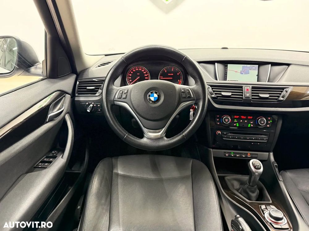 BMW X1 xDrive18d xLine - 8