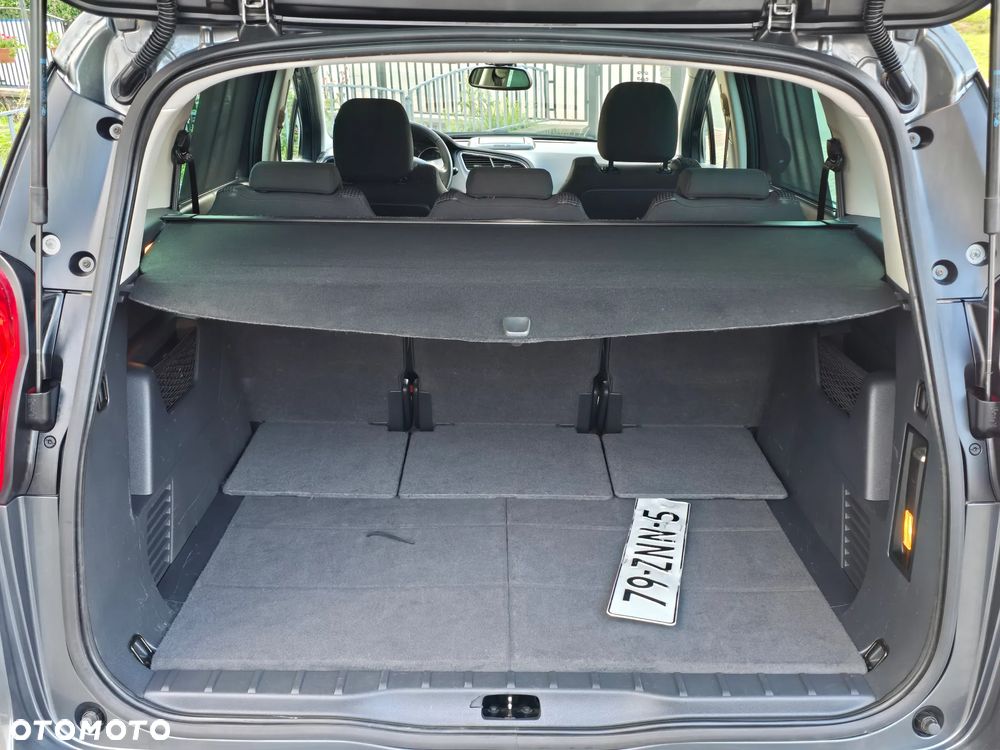 Peugeot 5008 - 18
