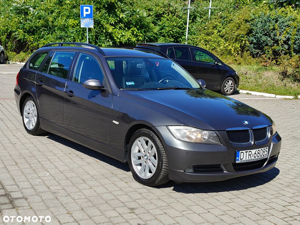BMW Seria 3 318i - 4