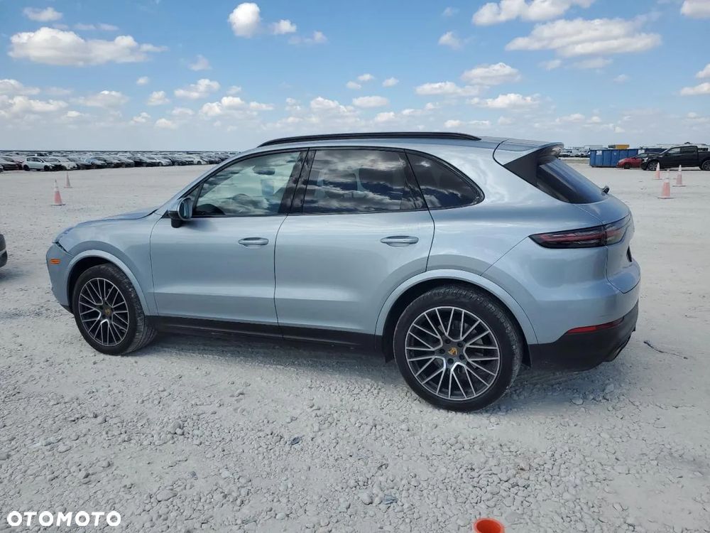 Porsche Cayenne - 3