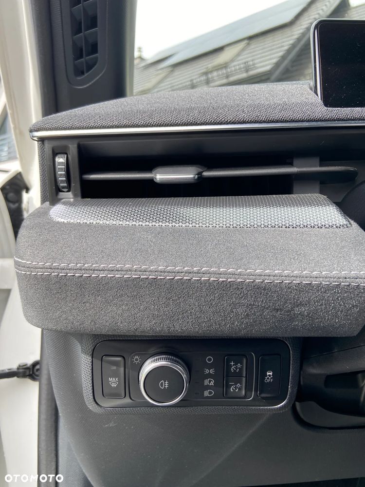 Ford Mustang Mach-E 98kWh AWD GT - 23