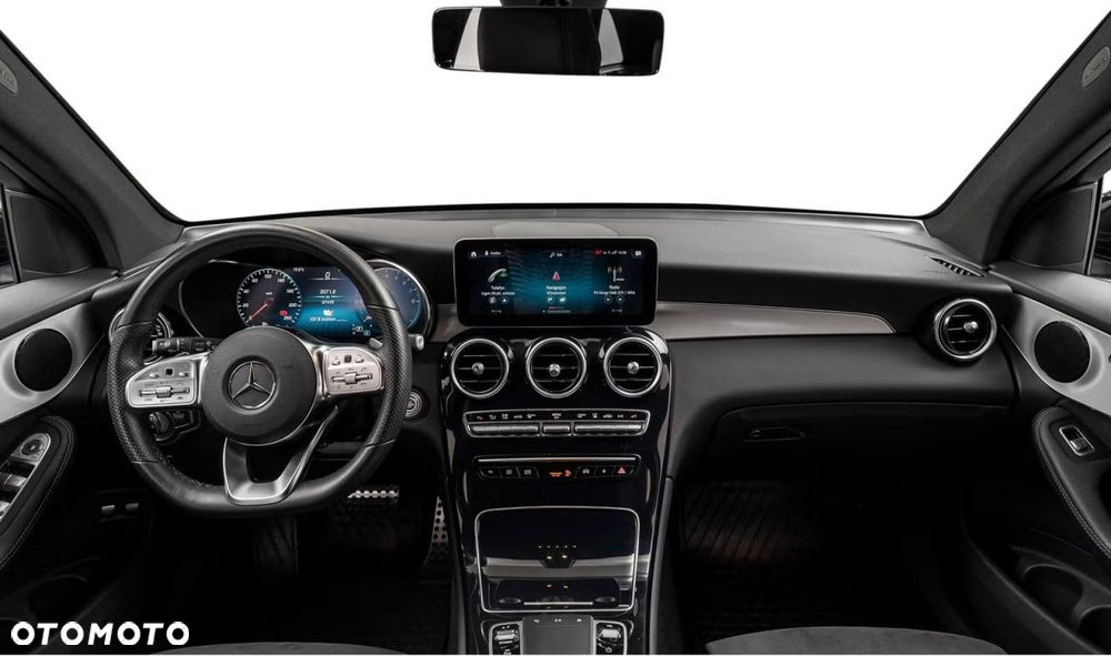 Mercedes-Benz GLC 300 e 4-Matic - 17