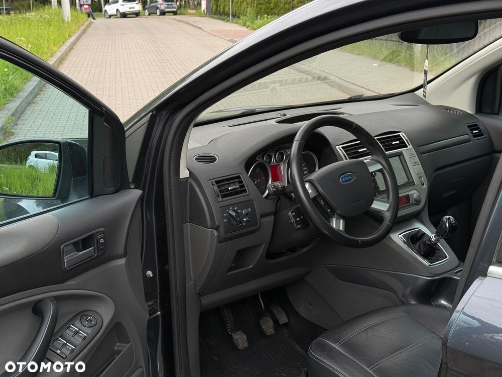 Ford Kuga 2.0 TDCi 2x4 Titanium - 13