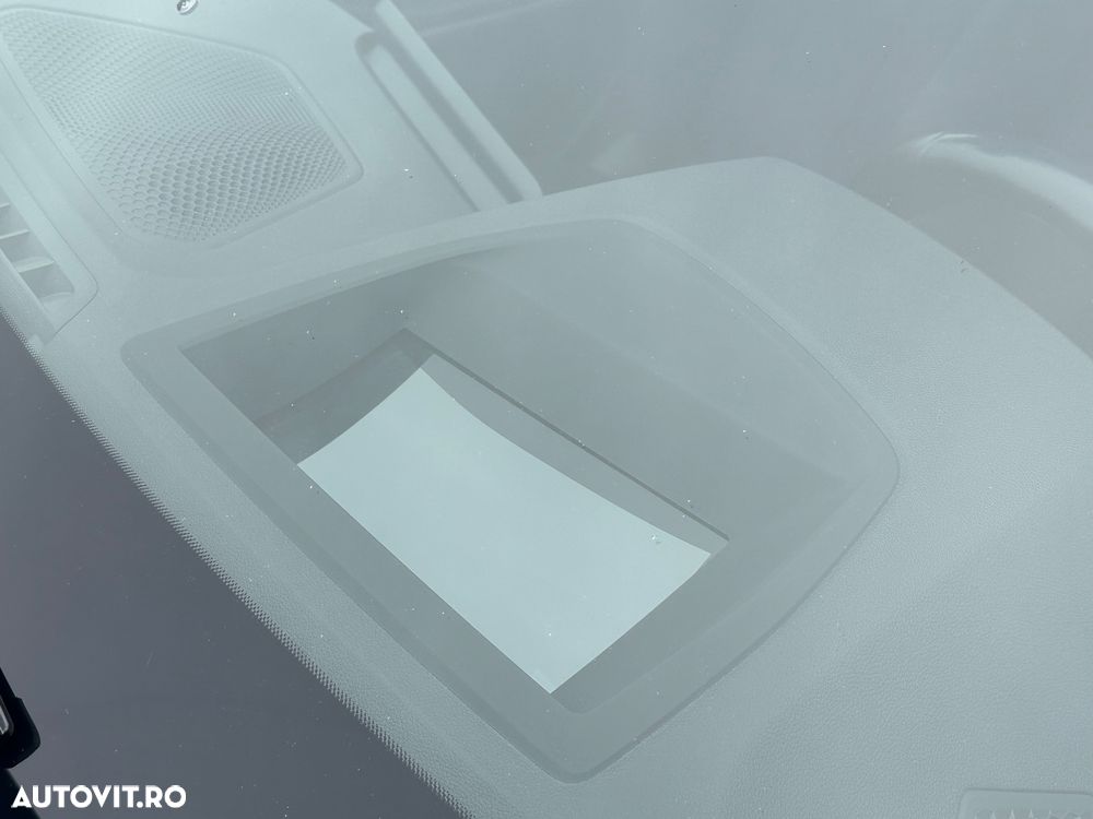 BMW Seria 3 320d xDrive AT MHEV - 12