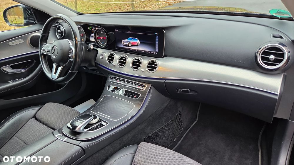 Mercedes-Benz Klasa E 300 de 9G-TRONIC AMG Line - 29