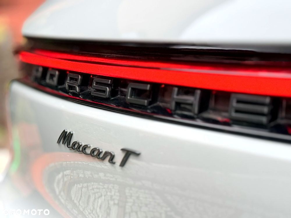 Porsche Macan T - 16