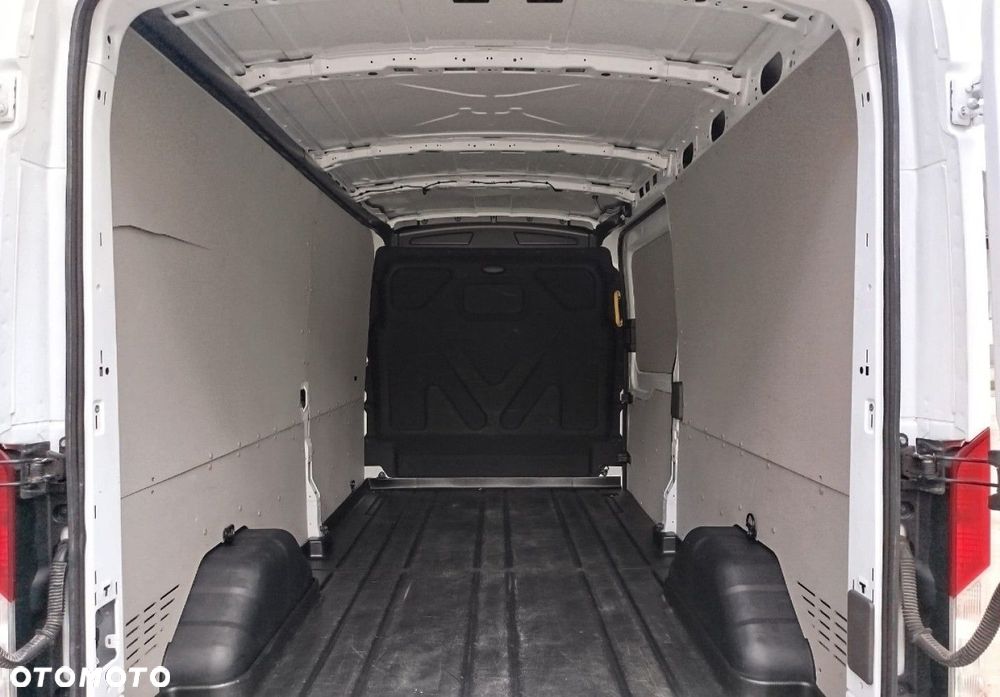 Ford Transit - 28
