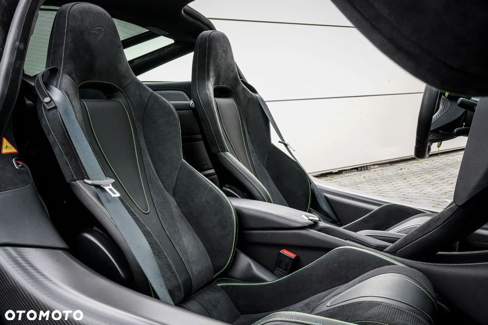 McLaren 720S Coupe - 29