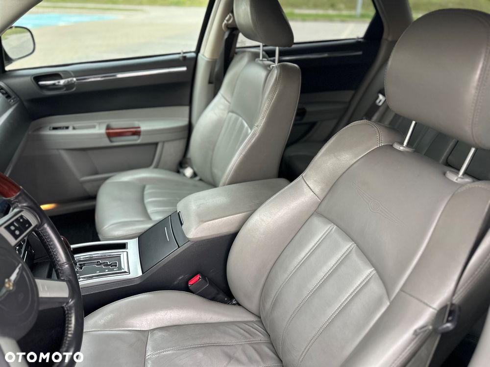 Chrysler 300C 3.0 V6 CRD - 12