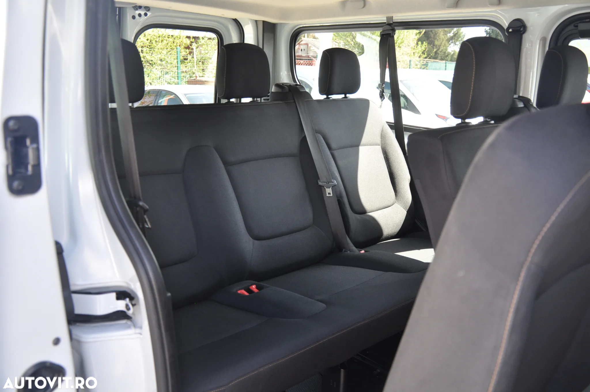 Renault Trafic L2H1 9 Locuri - 10