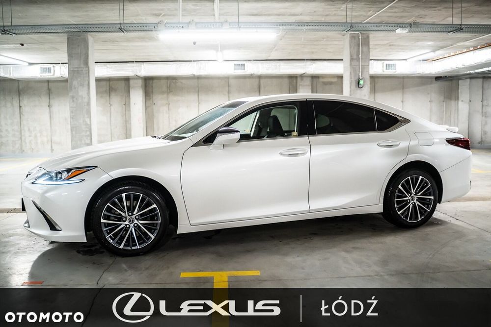 Lexus ES 300h Business Edition - 1