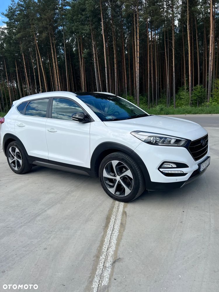 Hyundai Tucson 1.7 CRDI BlueDrive Style 2WD - 1