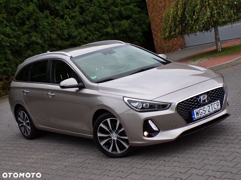 Hyundai i30 blue Kombi 1.6 CRDi Premium - 13