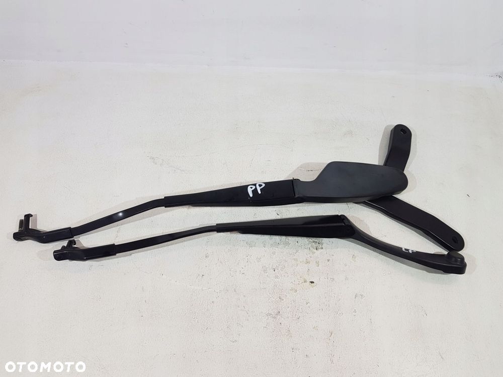 ramiona wycieraczek przód 3392125813 mercedes c-klasa w204 1.8cgi eur - 1