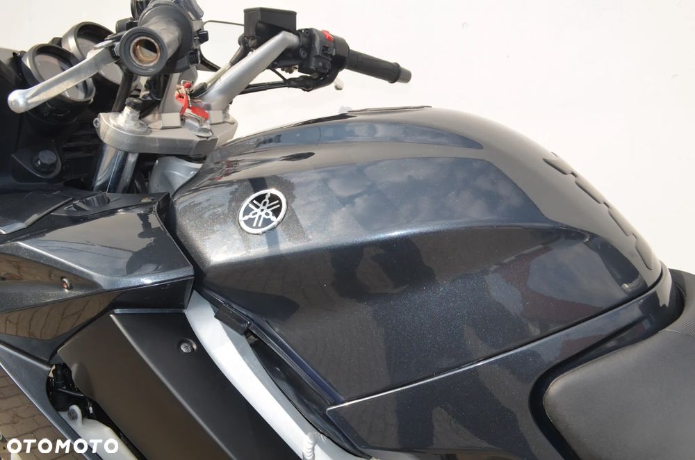 Yamaha FJR - 7