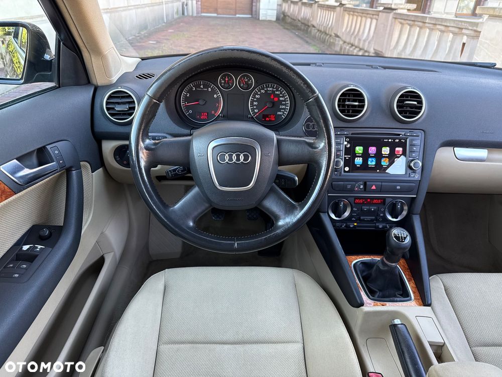 Audi A3 1.6 Ambiente - 26