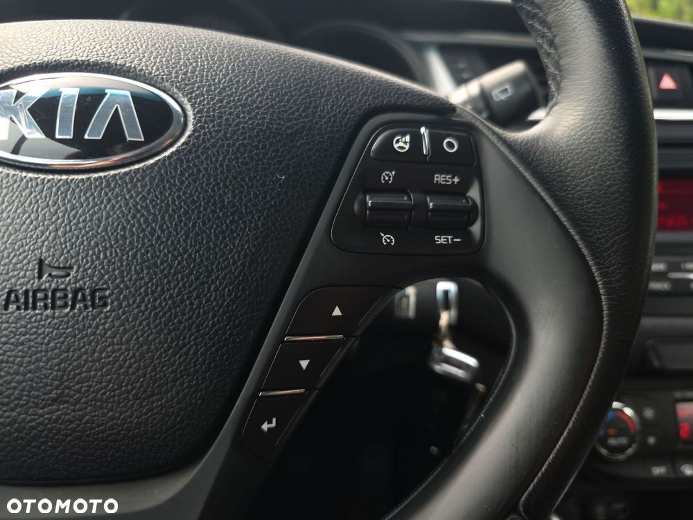 Kia Ceed - 16