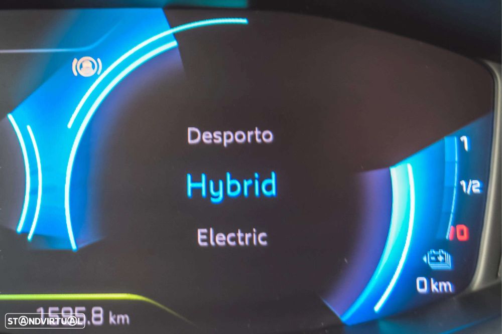 Peugeot 3008 1.6 Hybrid GT e-EAT8 - 36