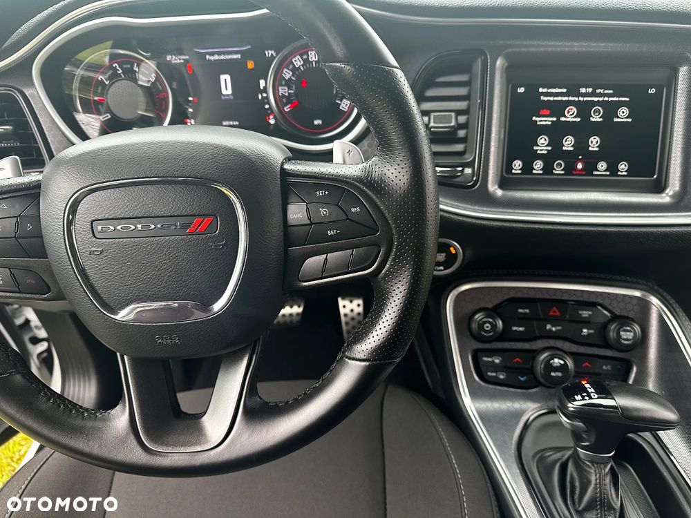 Dodge Challenger 5.7 R/T - 19