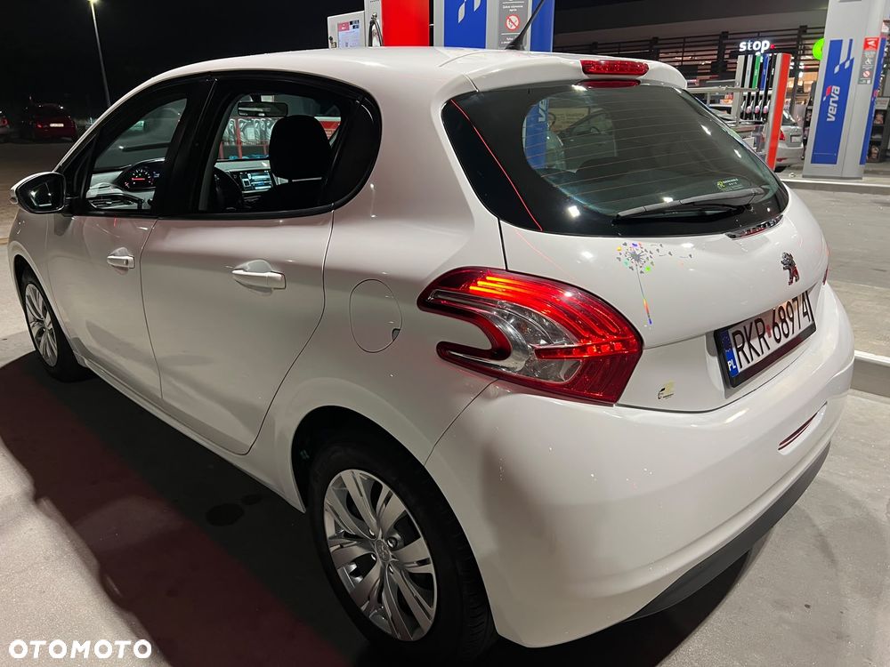 Peugeot 208 2014 photo 5