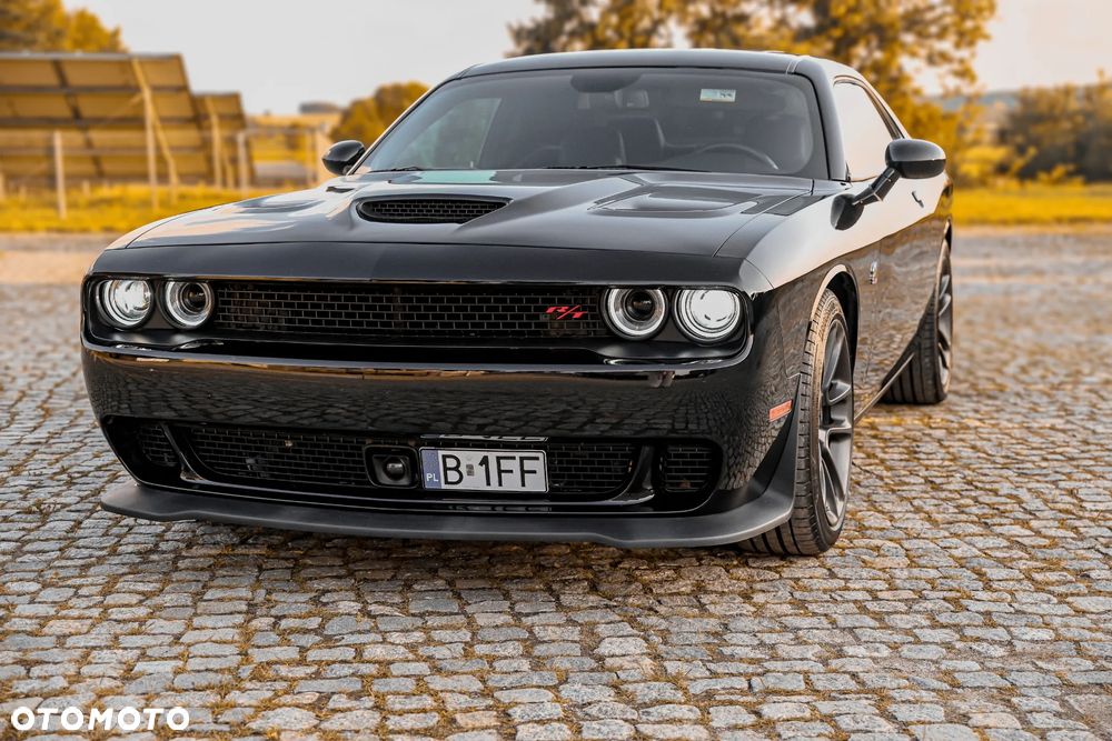 Dodge Challenger 6.4 Scat Pack - 6