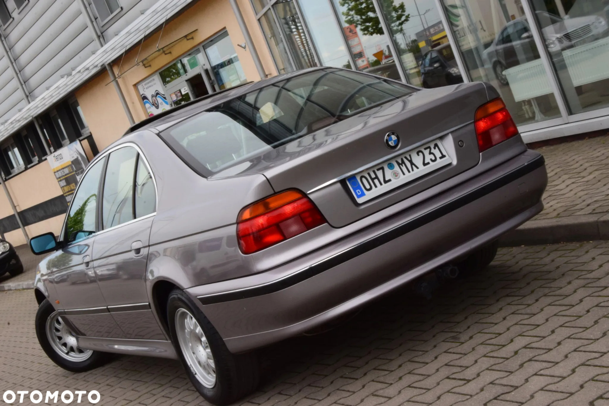 BMW Seria 5 523i - 7