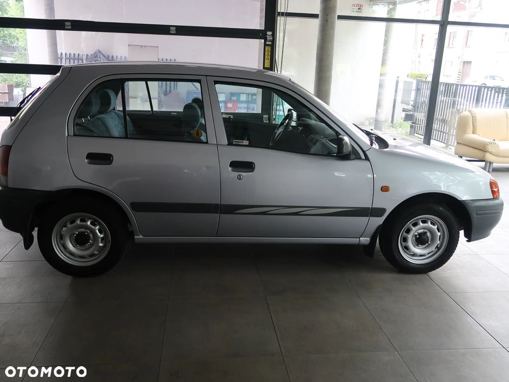 Toyota Starlet 1.4 - 8