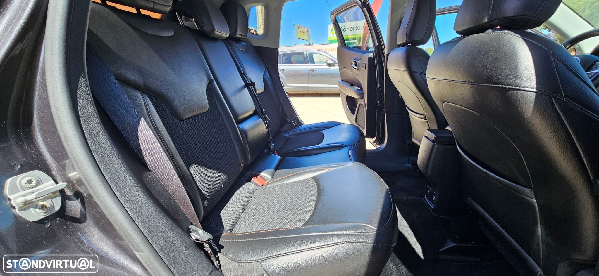 Jeep Compass 1.6 M-Jet Limited - 23