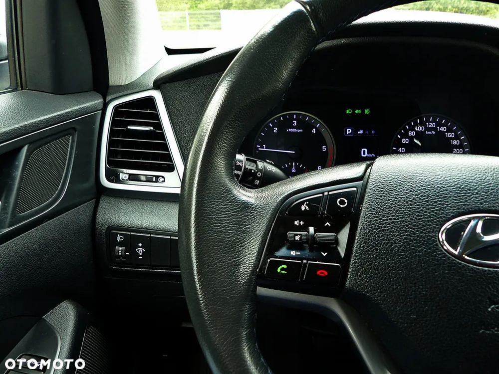 Hyundai Tucson 2.0 CRDi 4WD Automatik Advantage - 31