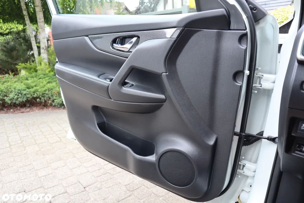Nissan X-Trail 1.6 DCi N-Connecta - 23