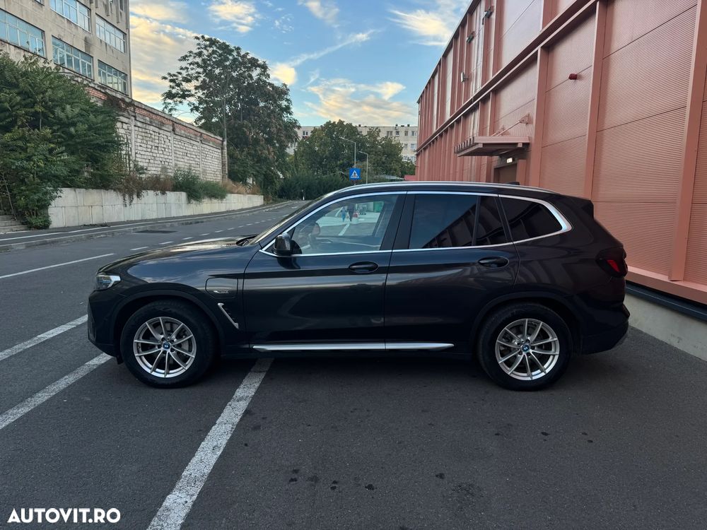 BMW X3 xDrive30e AT PHEV - 3