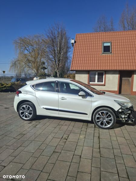 DS Automobiles DS 4 - 7