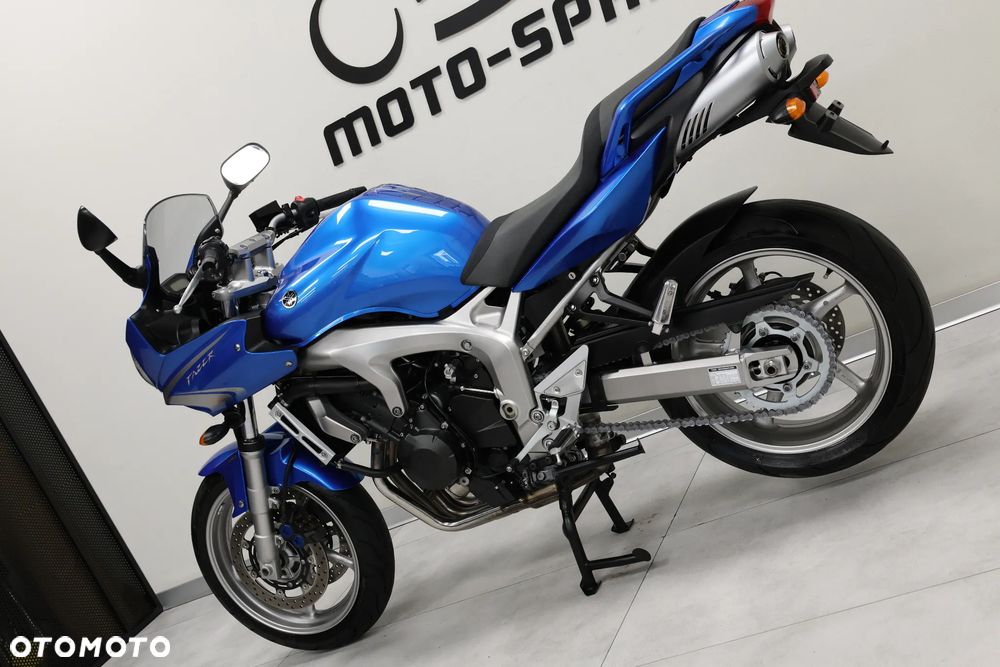 Yamaha FZ - 11